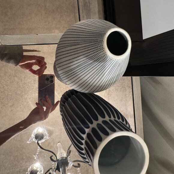 Pair of New 9 inch Designer Thai Ceramic Stoneware Porcelain Vases Blue Gray - Picture 6 of 7